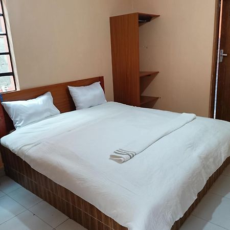 ניירי The Peak Meadows Hotel מראה חיצוני תמונה
