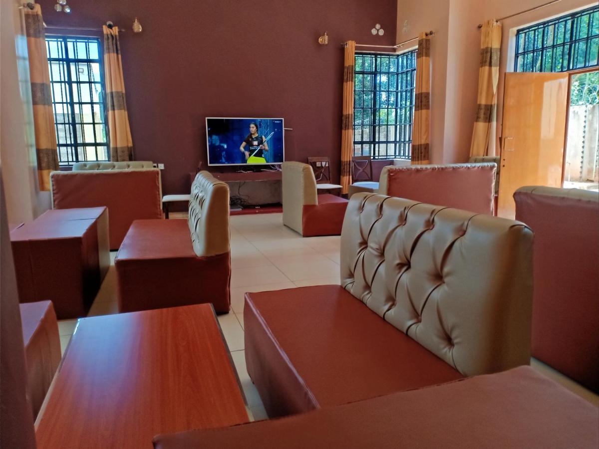 ניירי The Peak Meadows Hotel מראה חיצוני תמונה